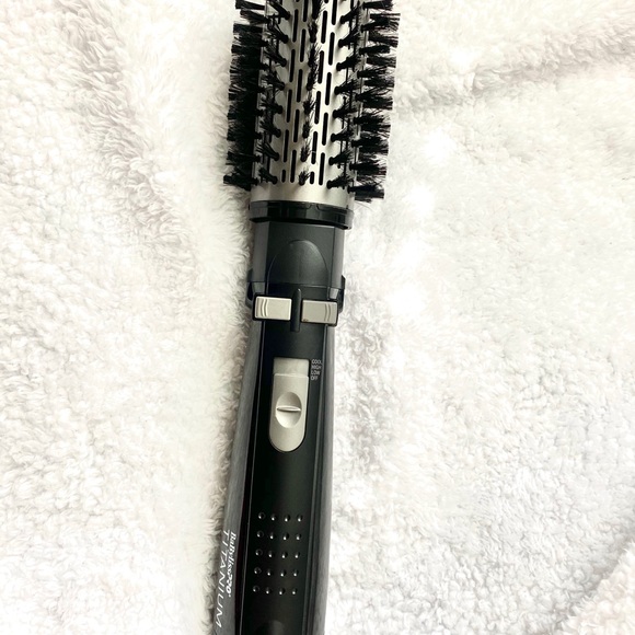 Babyliss Rotating Hot-Air Brush - Picture 4 of 5